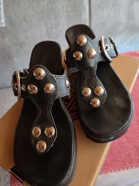 Harley-Davidson Black Studded Leather Thong Sandals